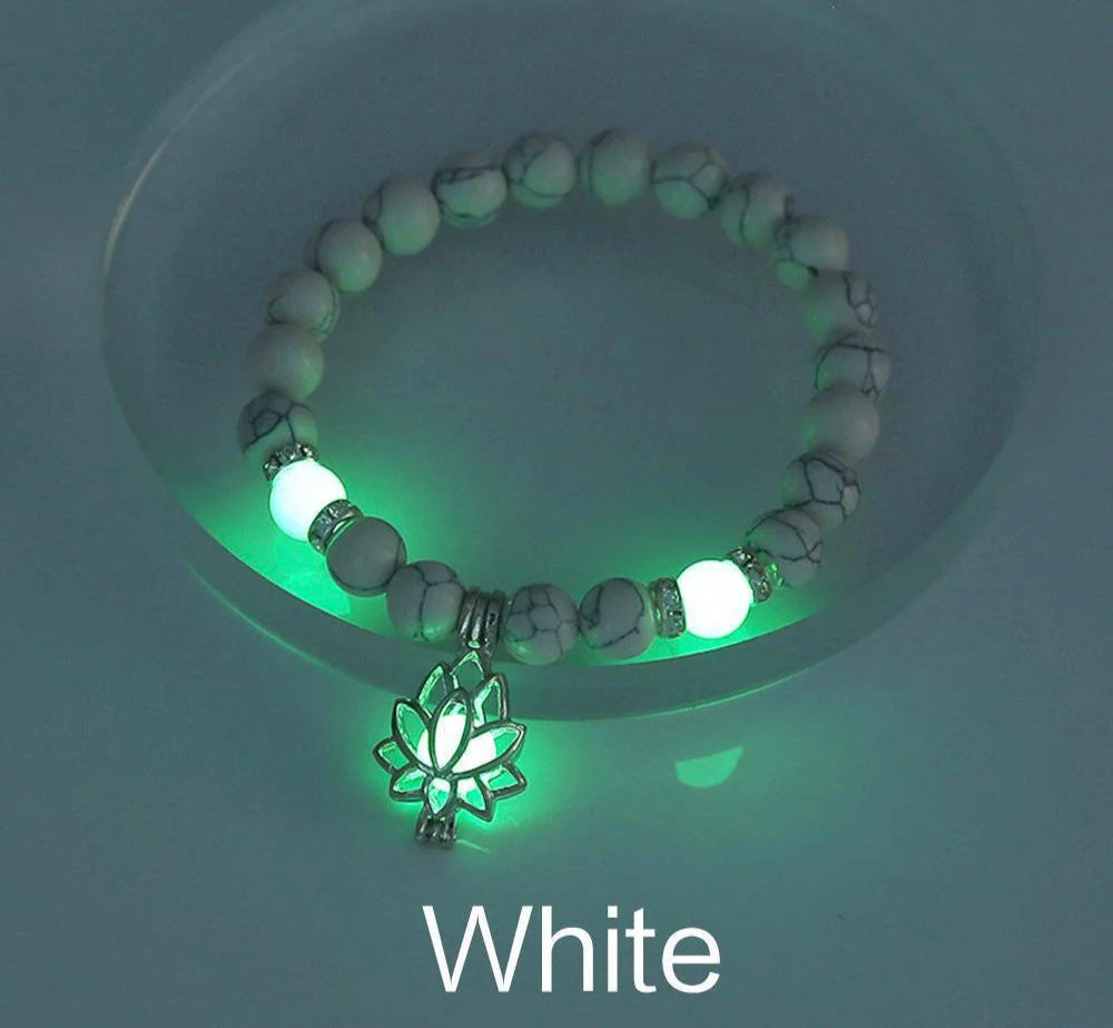 Elegant bracelet with healing chakra stones