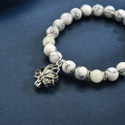 Fashion bracelet with natural howlite and lava stones