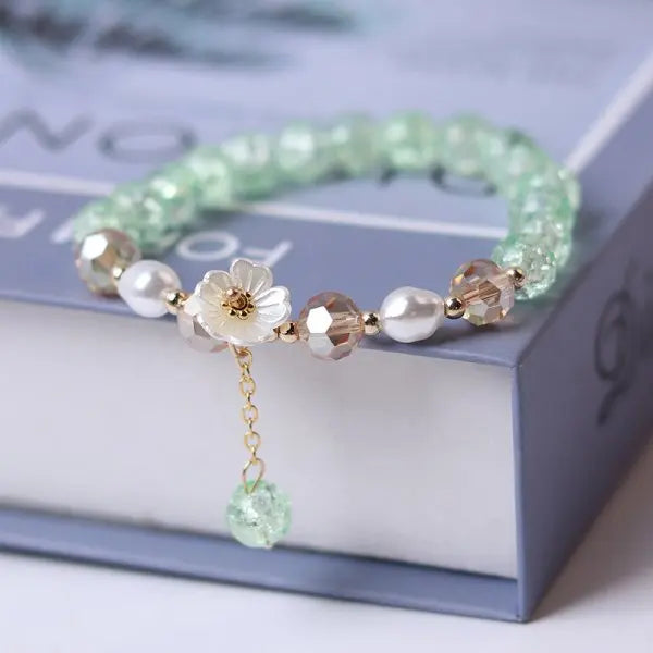 Natural stone crystal bracelet with floral details for women